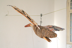 board bird (karton, hout,95x65x35cm)